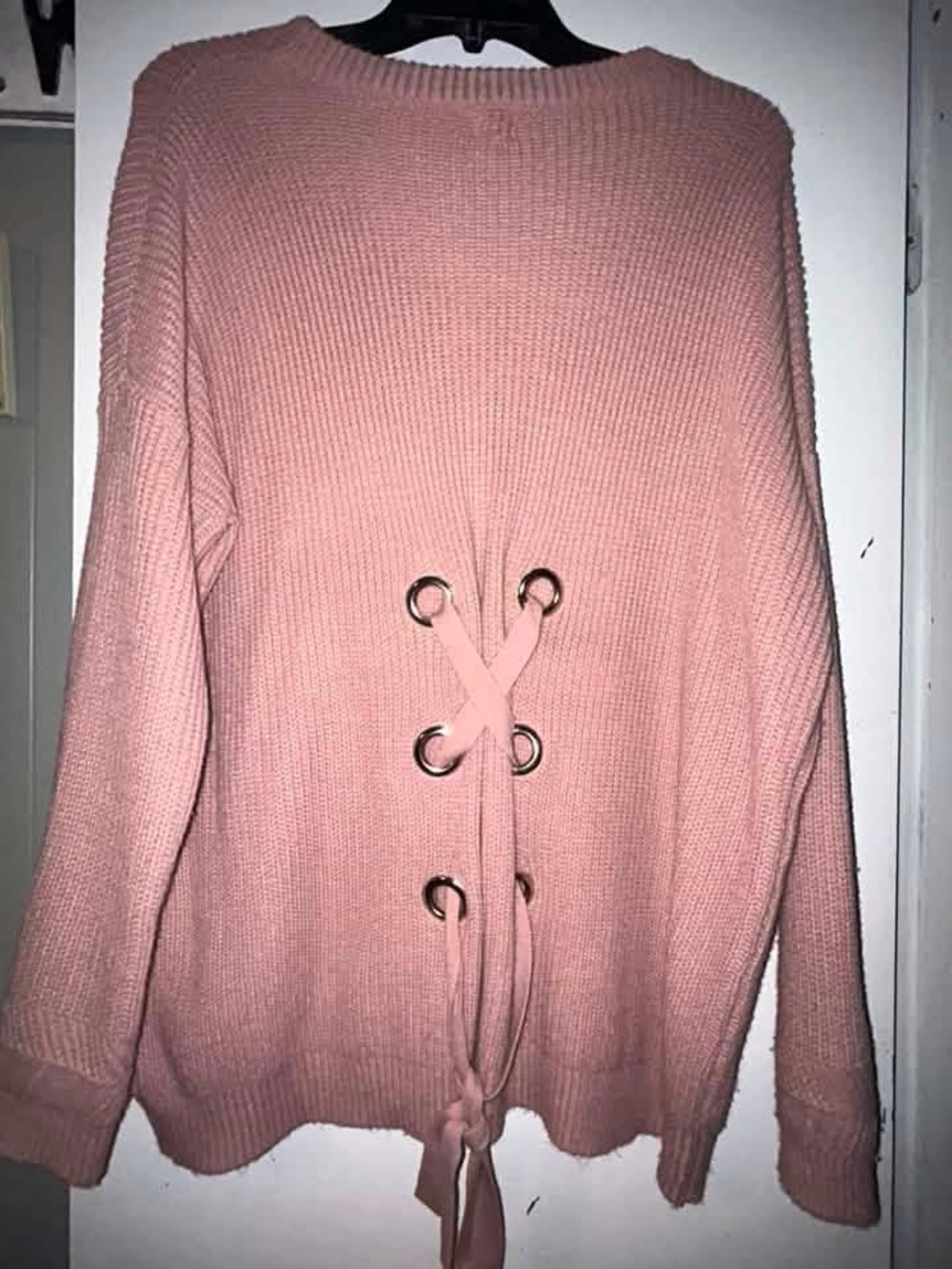Lace-Up Back Crew Neck Sweater in Dusty Rose